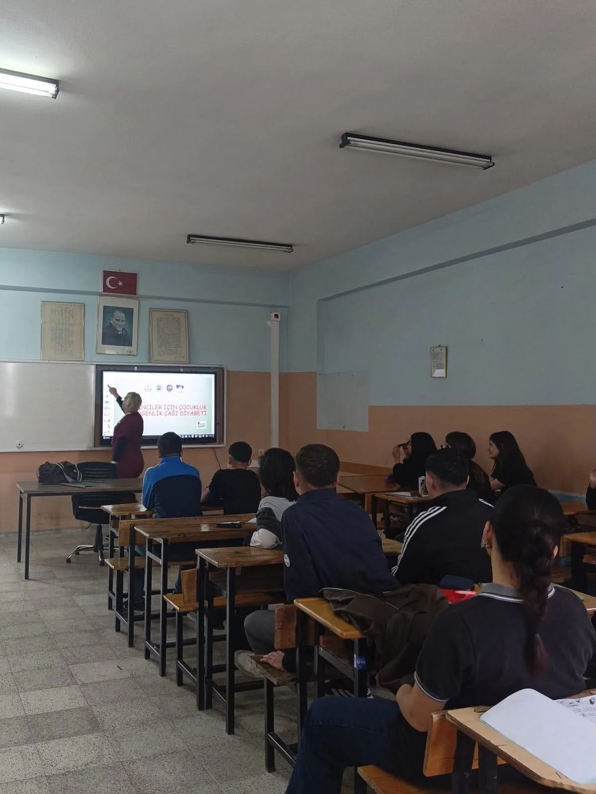 Öğrenciler diyabet ve obeziteye karşı bilgilendirildi