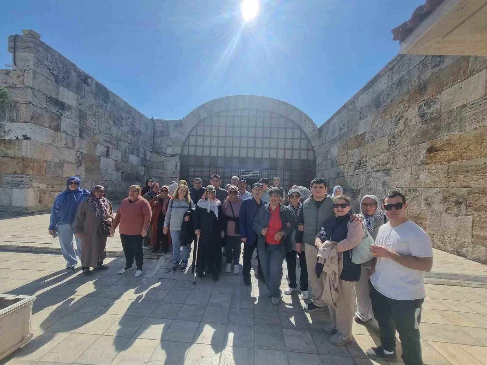 Engelsiz Yaşam Merkezi öğrenci ve aileleri Pamukkale ve Buldan’ı keşfetti