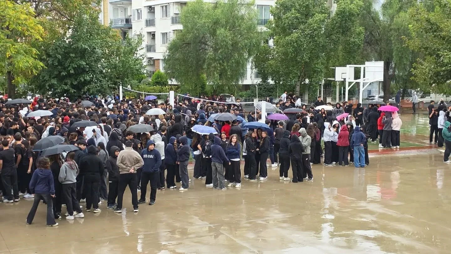 Liseli öğrenciler afetlere karşı bilinçleniyor