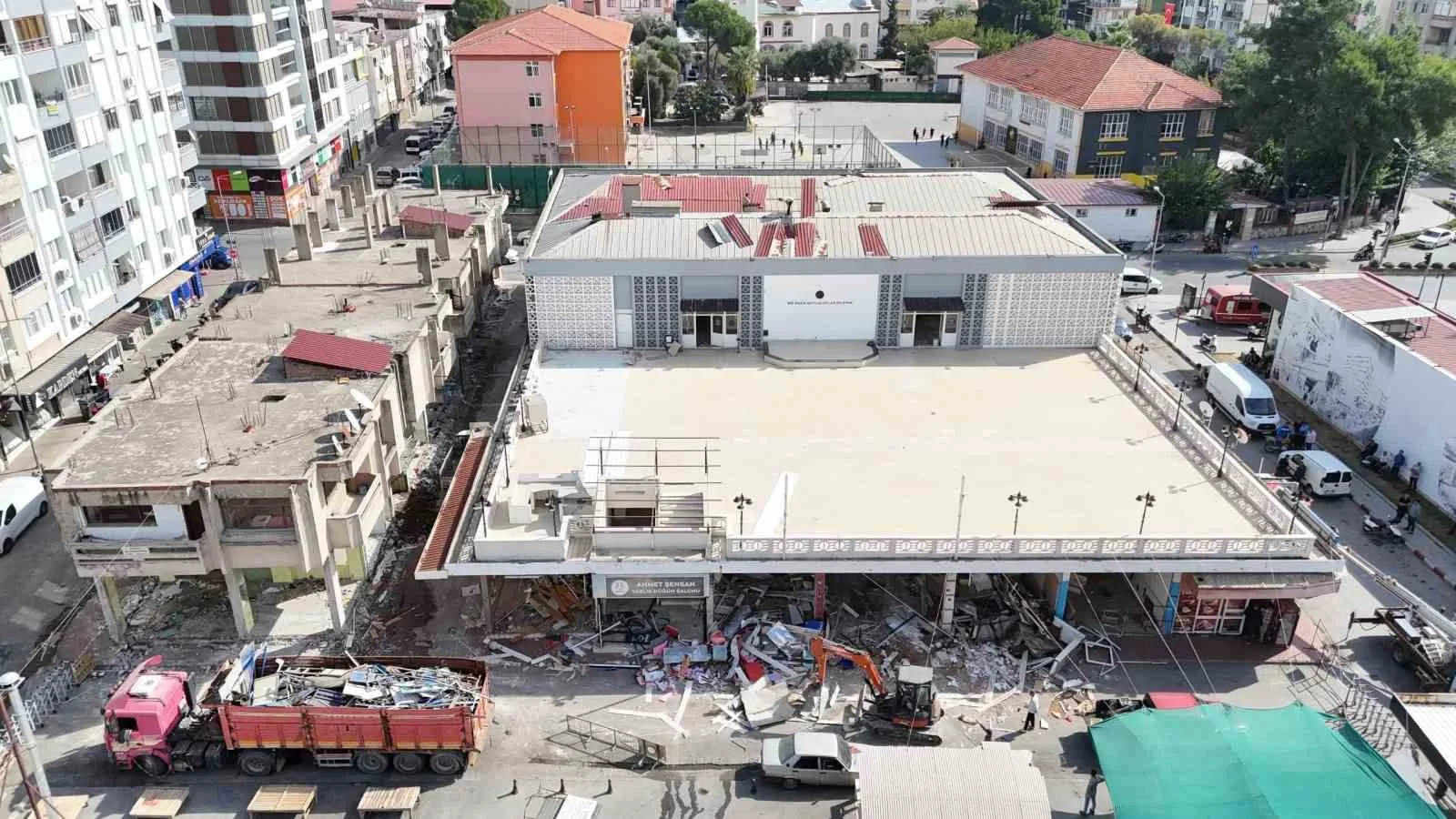 Nazilli’de yıkım öncesi pazar ve trafik düzenlemesi
