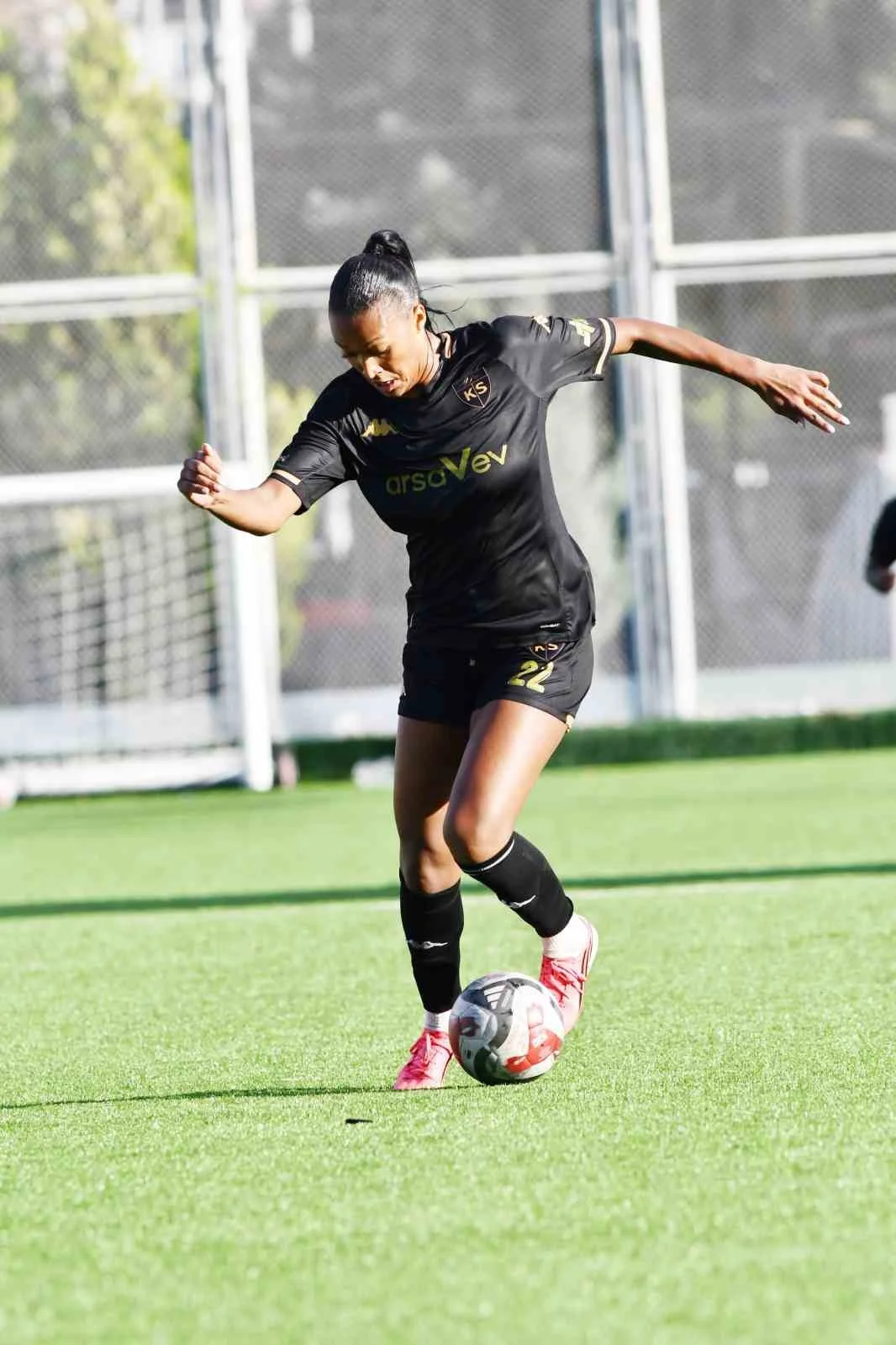 Laurie Ann Moise, Haiti Milli Takımına davet edildi