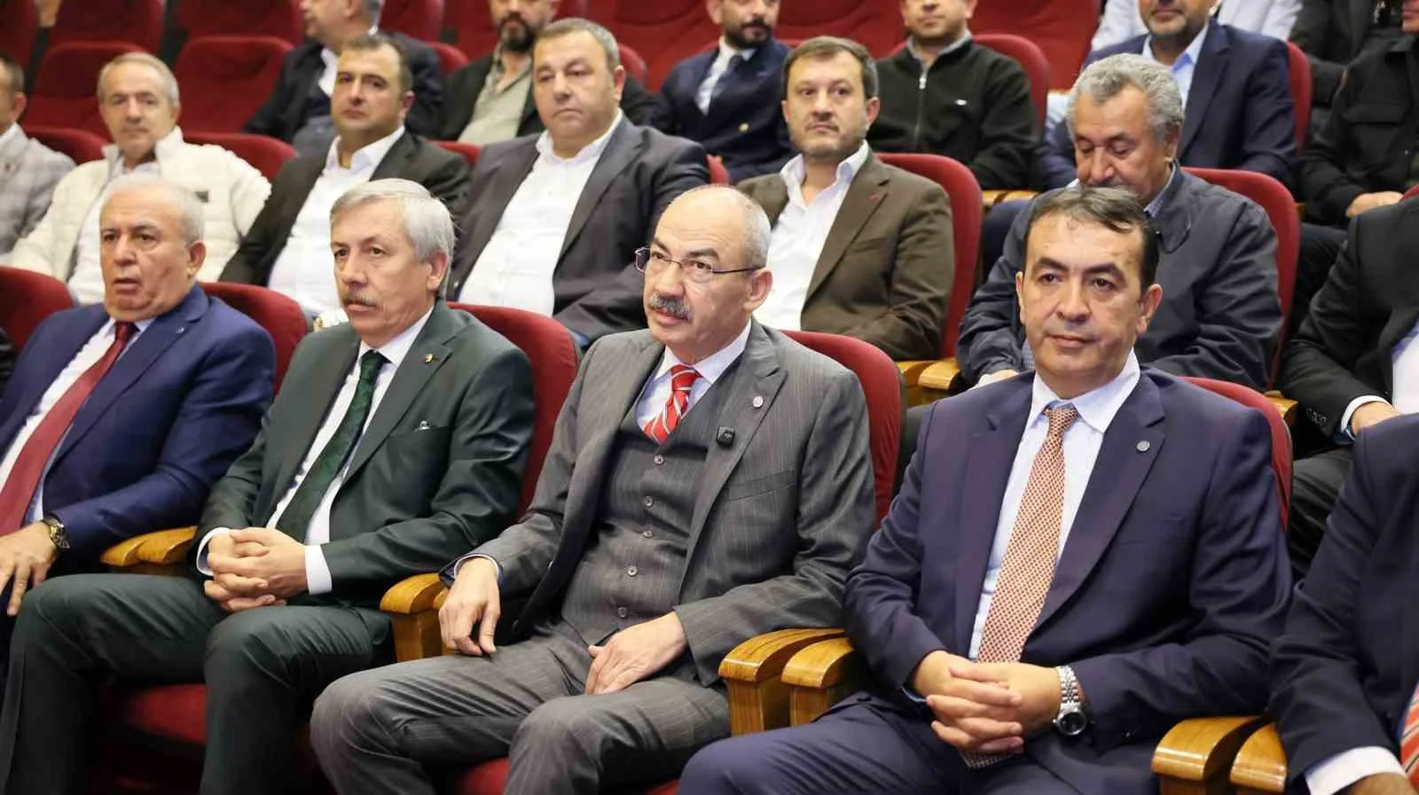 Başkan Gülsoy mazbatasını aldı