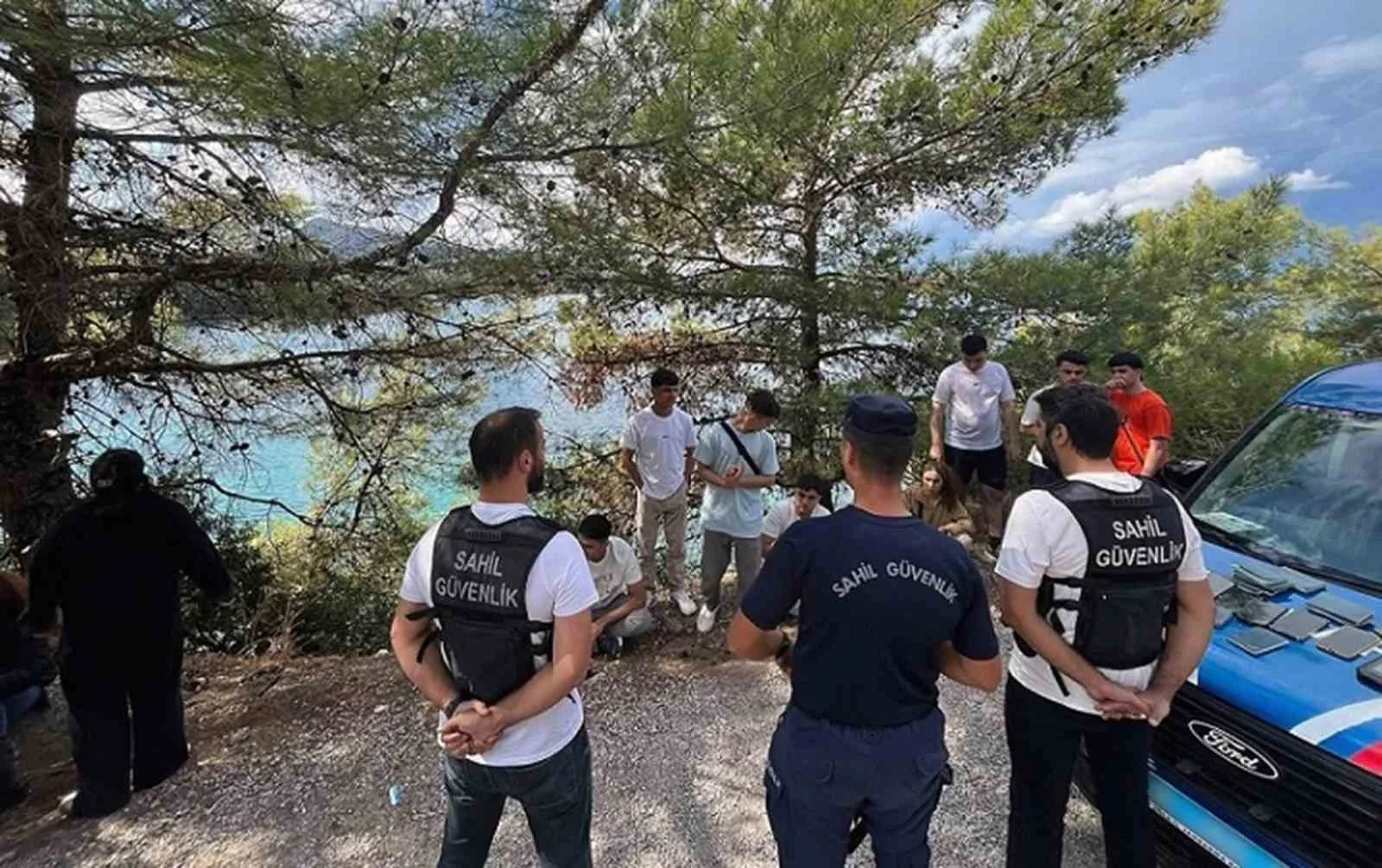 Özgök koyunda 18 düzensiz göçmen yakalandı