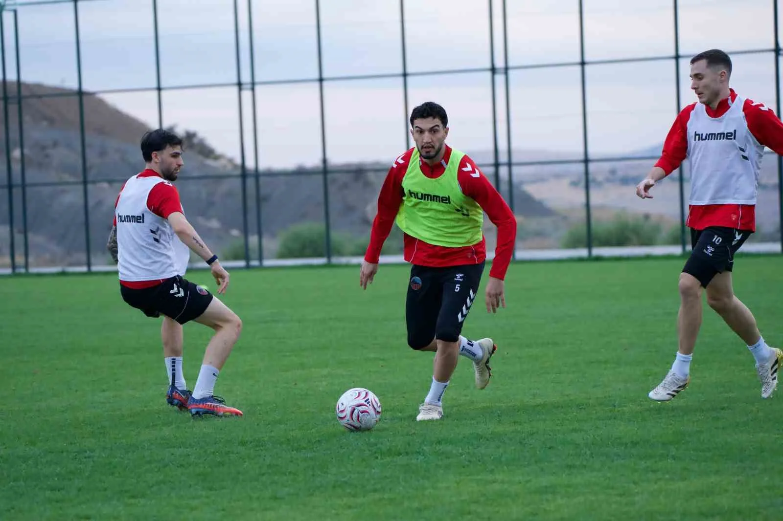 Mardin 1969 Spor’da Bursaspor mesaisi sürüyor