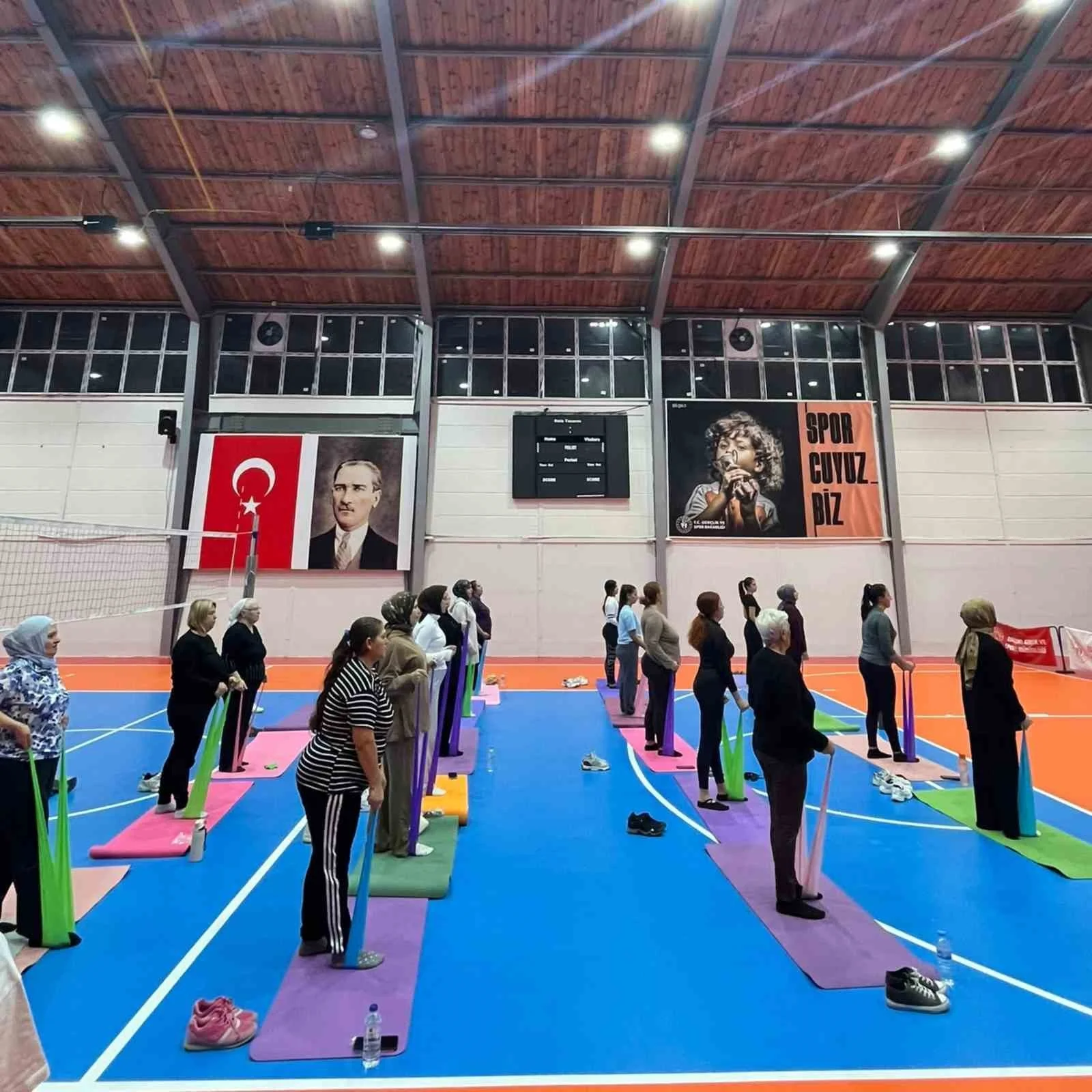 Sivrihisar’da kadınlara yönelik pilates kursu 57 kişinin katılımıyla başladı
