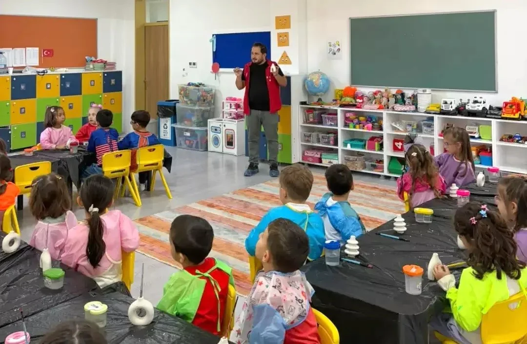 Muğla’da çocukların hayal gücü sanatla buluşuyor