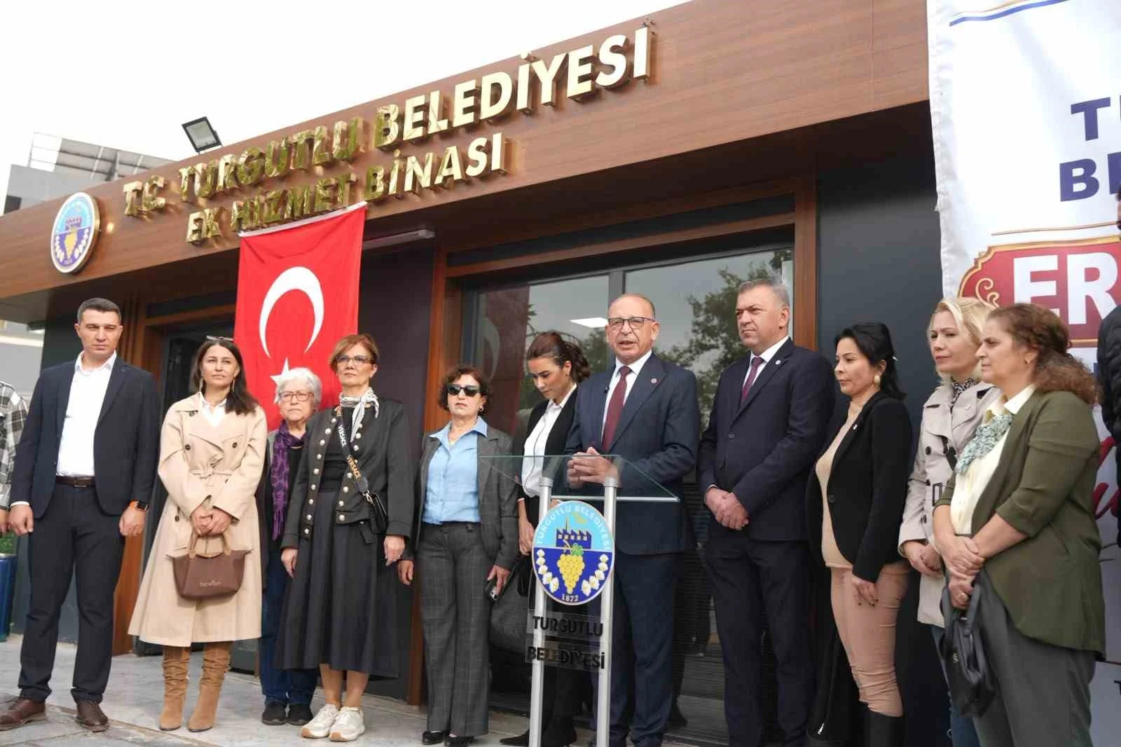 Turgutlu’da belediye hizmeti vatandaşın ayağına geldi