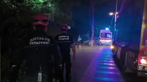 25 metreden kayalık alana düştü, 2 saatlik operasyonla kurtarıldı