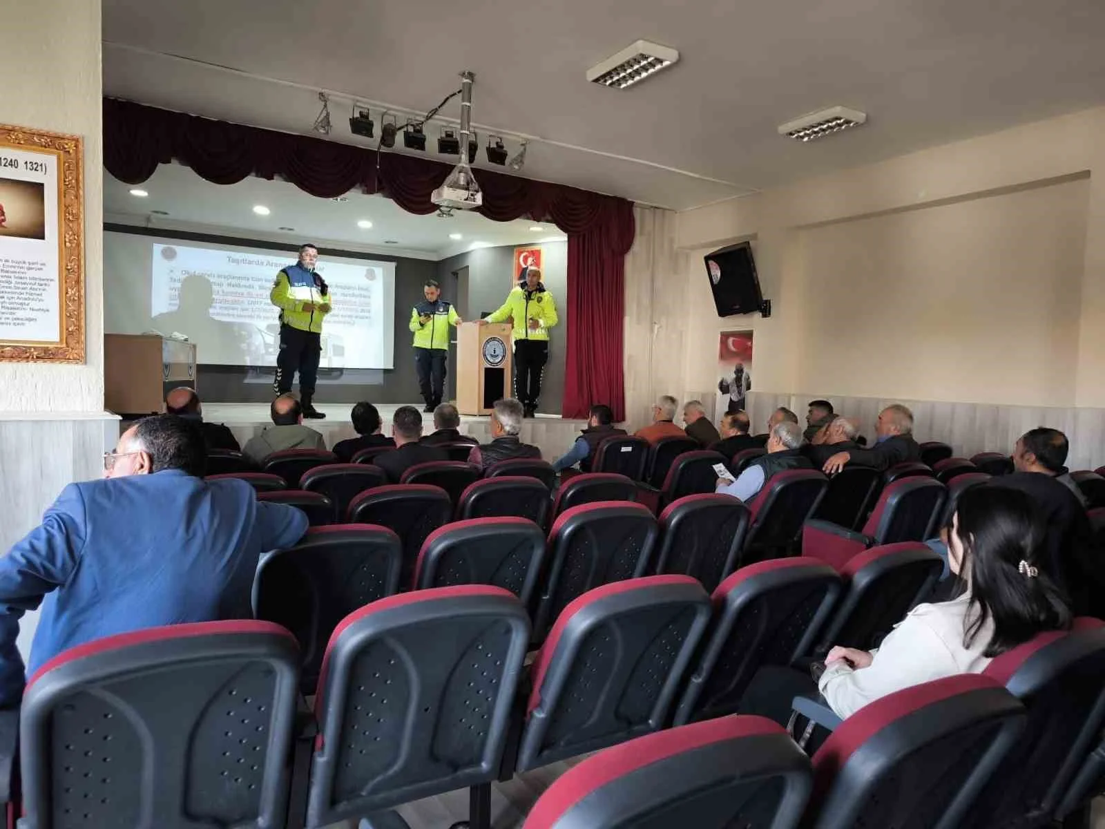 Tomarza’da taşımalı eğitim servis şoförlerine öğrenci güvenliği eğitimi