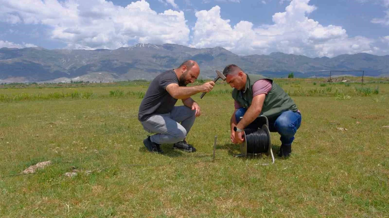 Erzincan meralarında hayvancılık için su çalışması