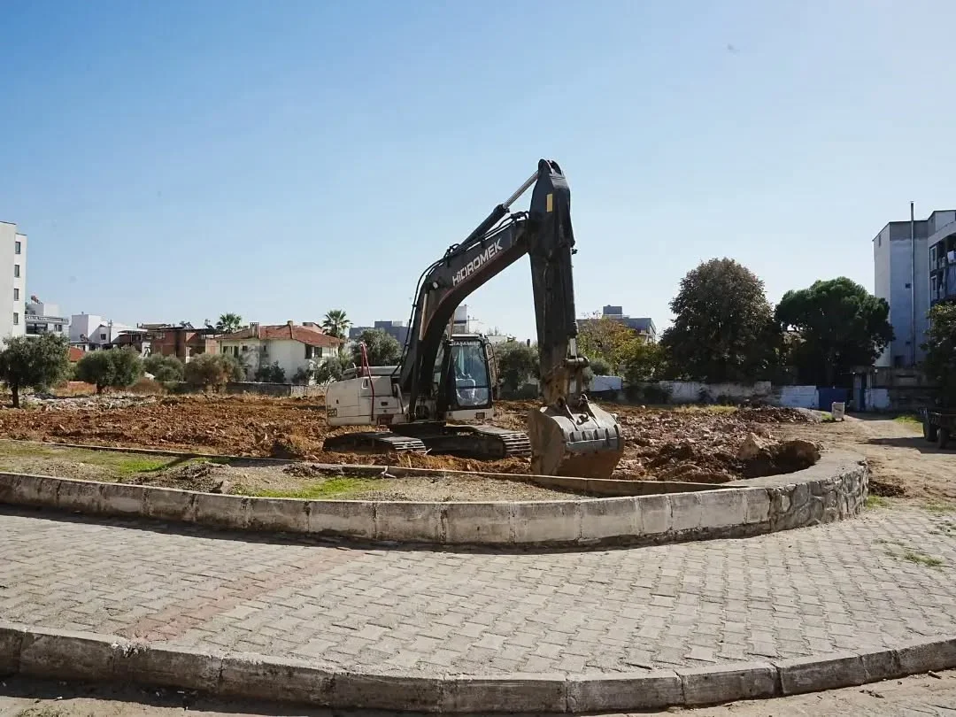 Germencik’te Ortaklar Kapalı Pazar Yeri için çalışmalar başladı