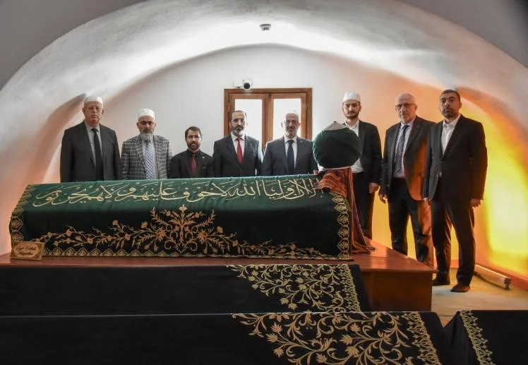 Bilecik’te Şeyh Edebali Türbesi’nde Kur’an-I Kerim tilavet edildi