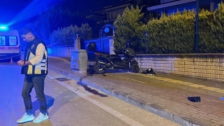 Kontrolden çıkarak trafoya çarpan motosiklet sürücüsü hayatını kaybetti