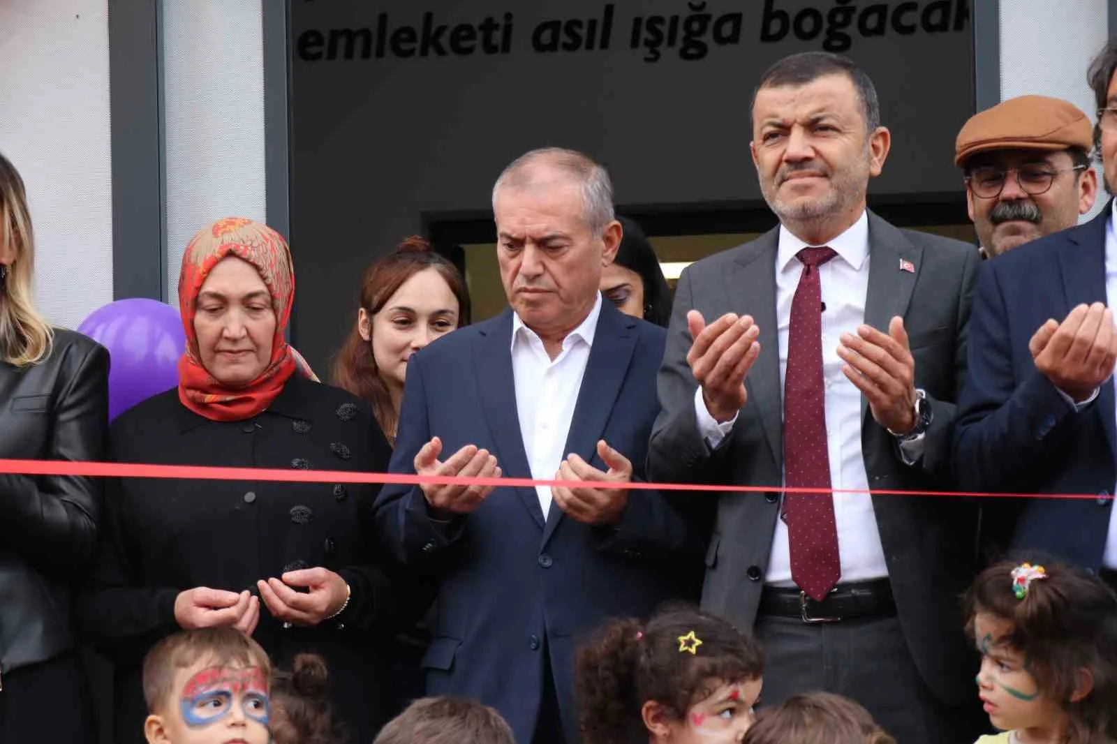 Güneşli Günler’in 8’inci tesisi Egekent Karaman törenle açıldı
