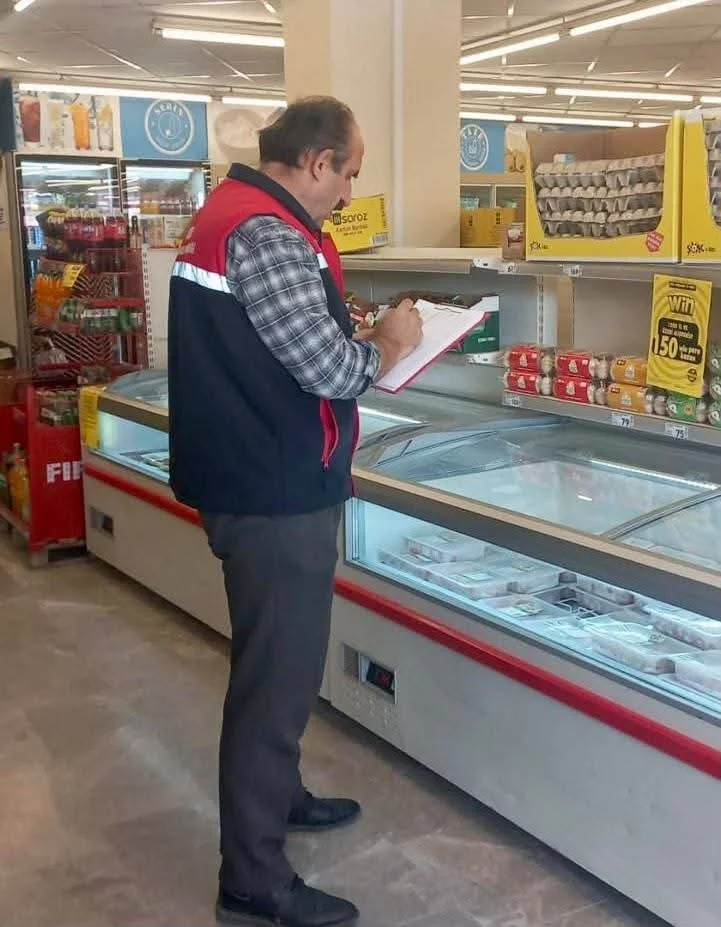 Afyonkarahisar’da marketlere yönelik fiyat denetimleri sürüyor