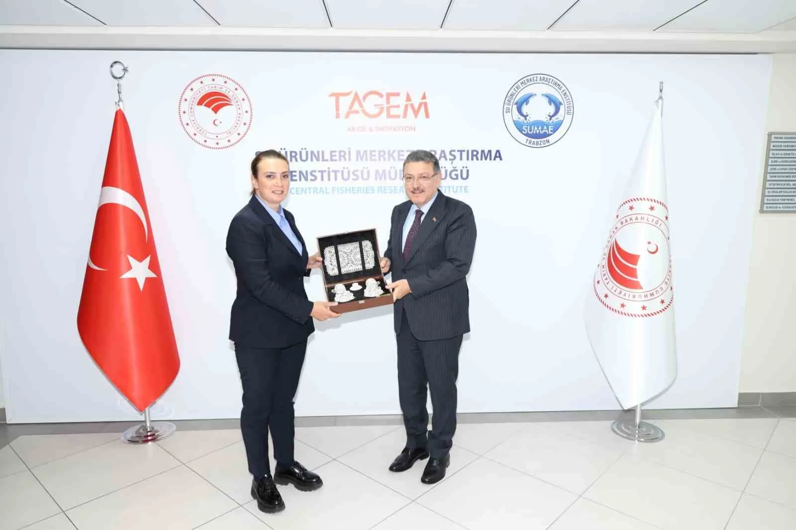 Başkan Genç’ten Su Ürünleri Araştırma Enstitüsü’ne övgü