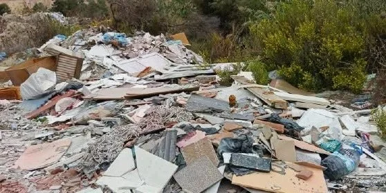 Toskana’ya benzetilen doğal alan çöplerden temizlendi