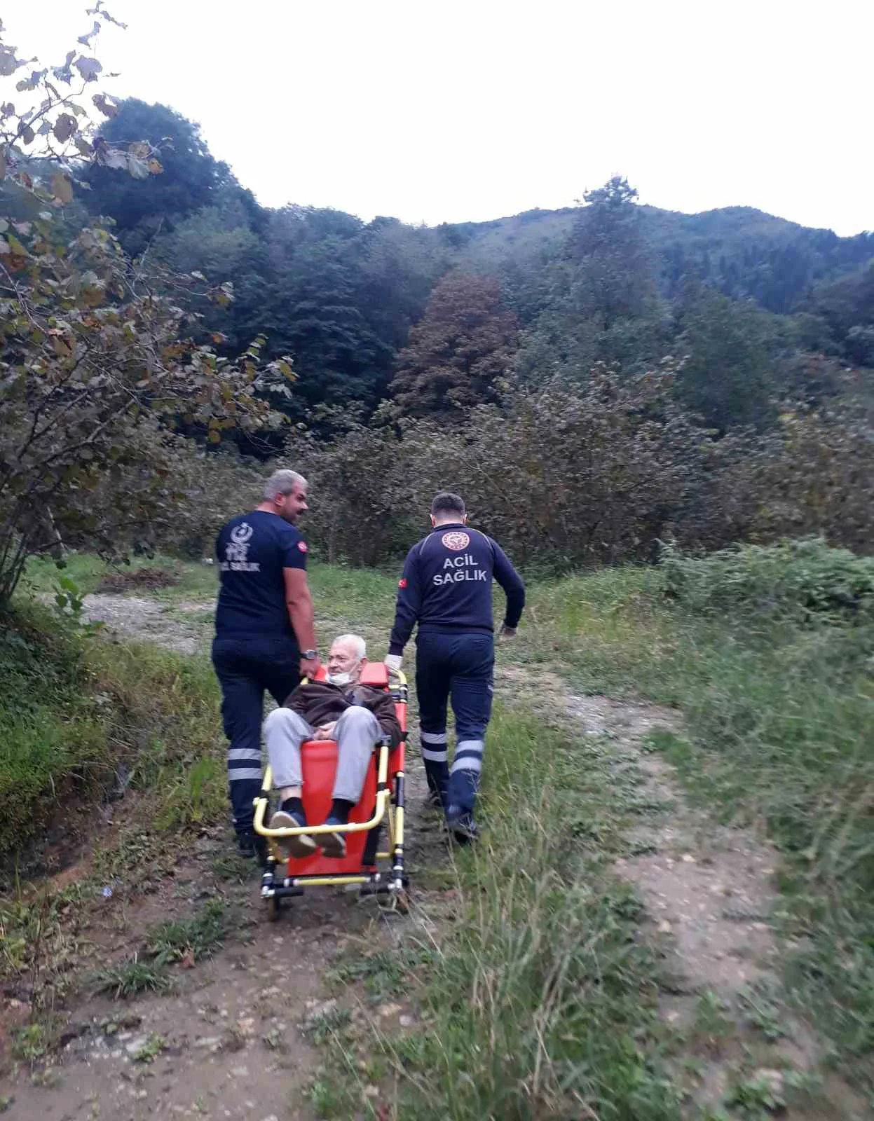 Trabzon’un Araklı ilçesinde diyaliz hastasının "yol" çilesi