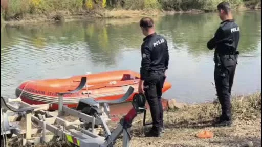 Piknik yapmak isterken mahsur kalan 2 kişiyi itfaiye kurtardı