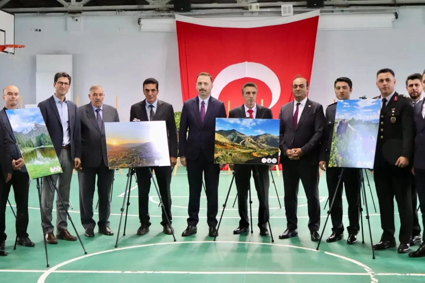 Üzümlü’nün güzellikleri fotoğraf karelerinde sergilendi