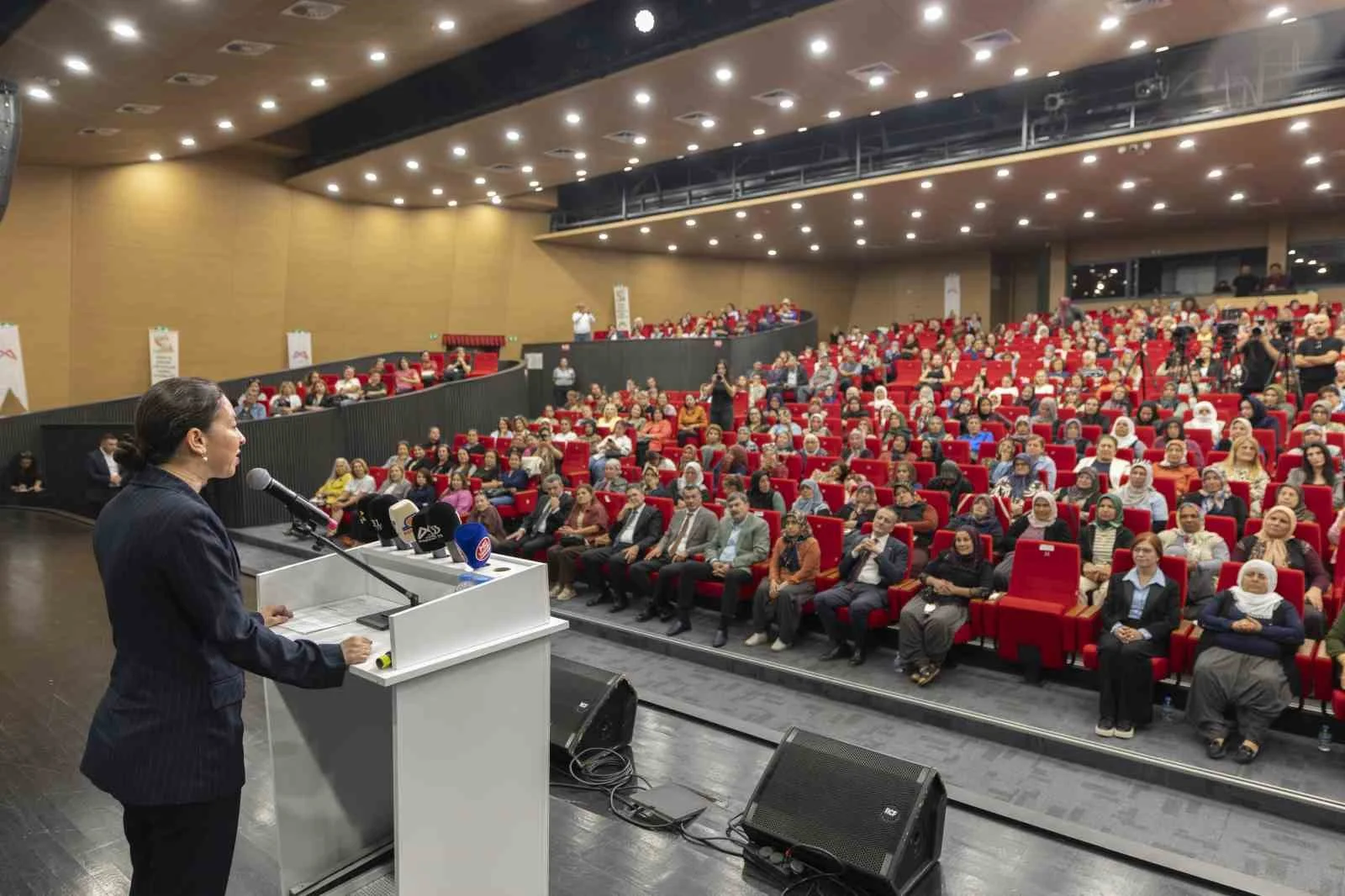 Mersin’de kadın üreticiler emek ve dayanışma için buluştu