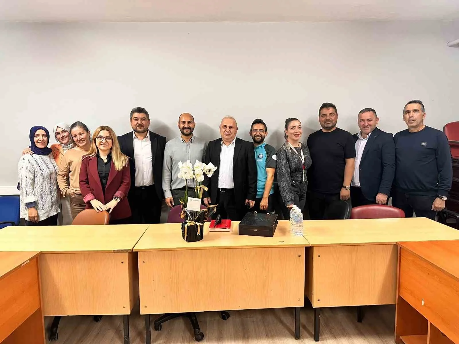 Dr. Burhan Çelik, il ambulans servisi başhekimliğine atandı