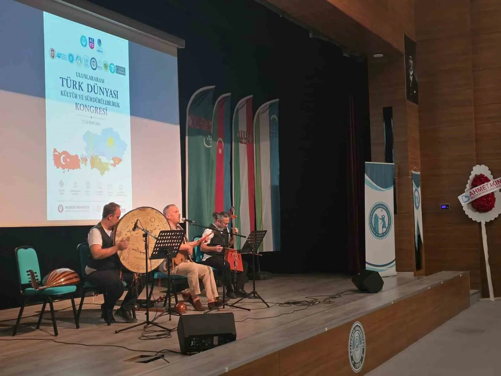 Bandırma’nın tarihî mezar taşları uluslararası kongrede ele alındı