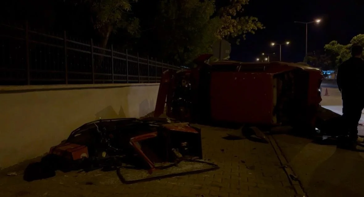 Karşı yola geçen otomobil, motosiklete çarptı: 1 ağır yaralı