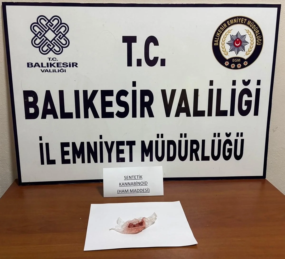 Manyas’ta uyuşturucu operasyonu: 2 şüpheli gözaltına alındı