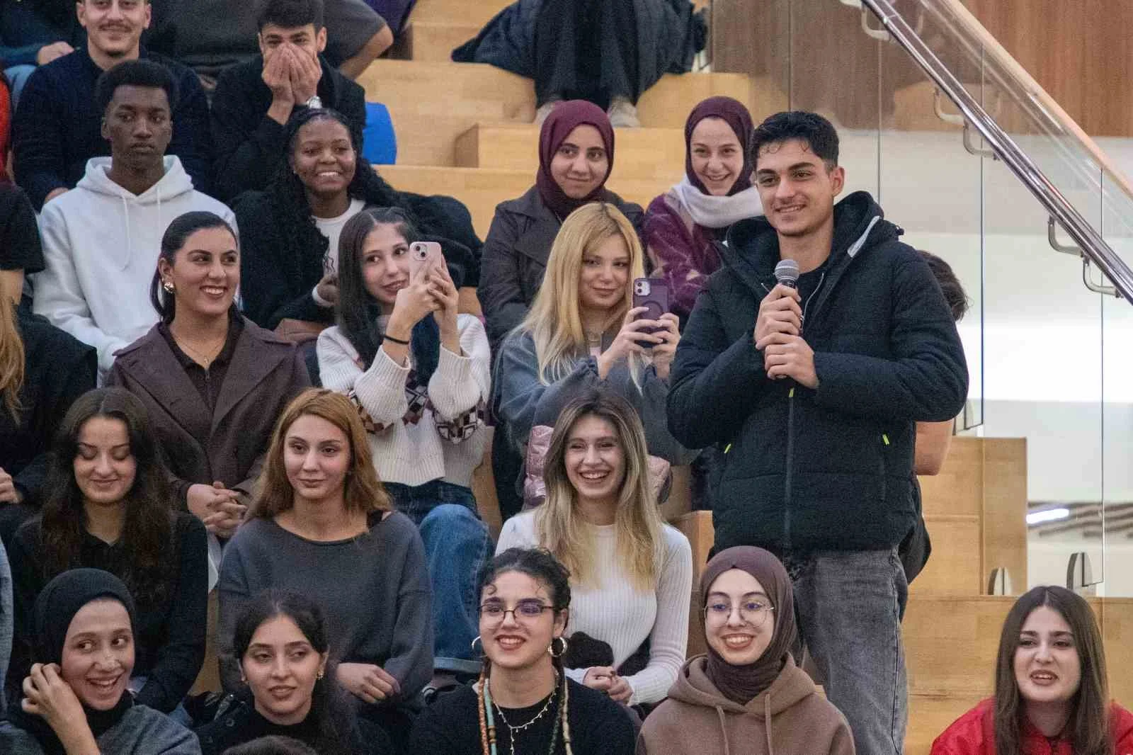 EBYÜ’de öğrencilerin ulaşım talebine elektrikli otobüs desteği