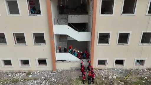 Bingöl’deki deprem tatbikatı gerçeği aratmadı