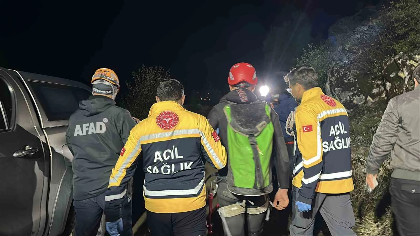 Isparta’da Yazılı Kanyon’da mahsur kalan 3 İHH gönüllüsü kurtarıldı