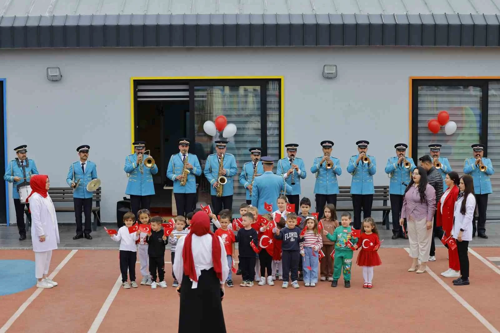 Çocuk kütüphanesinde Cumhuriyet Bayramı coşkusu