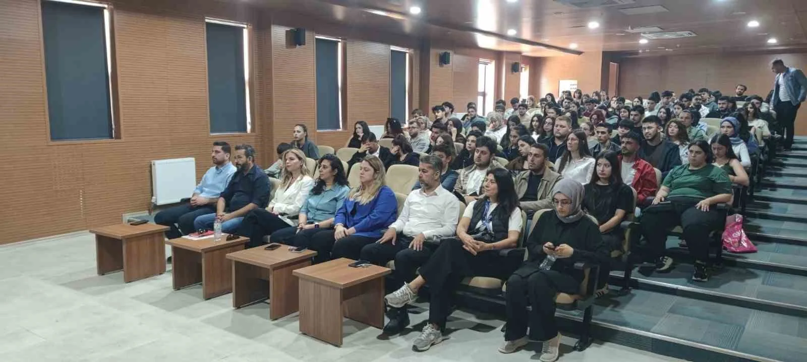 MKÜ öğrencilerine destek mekanizmaları anlatıldı
