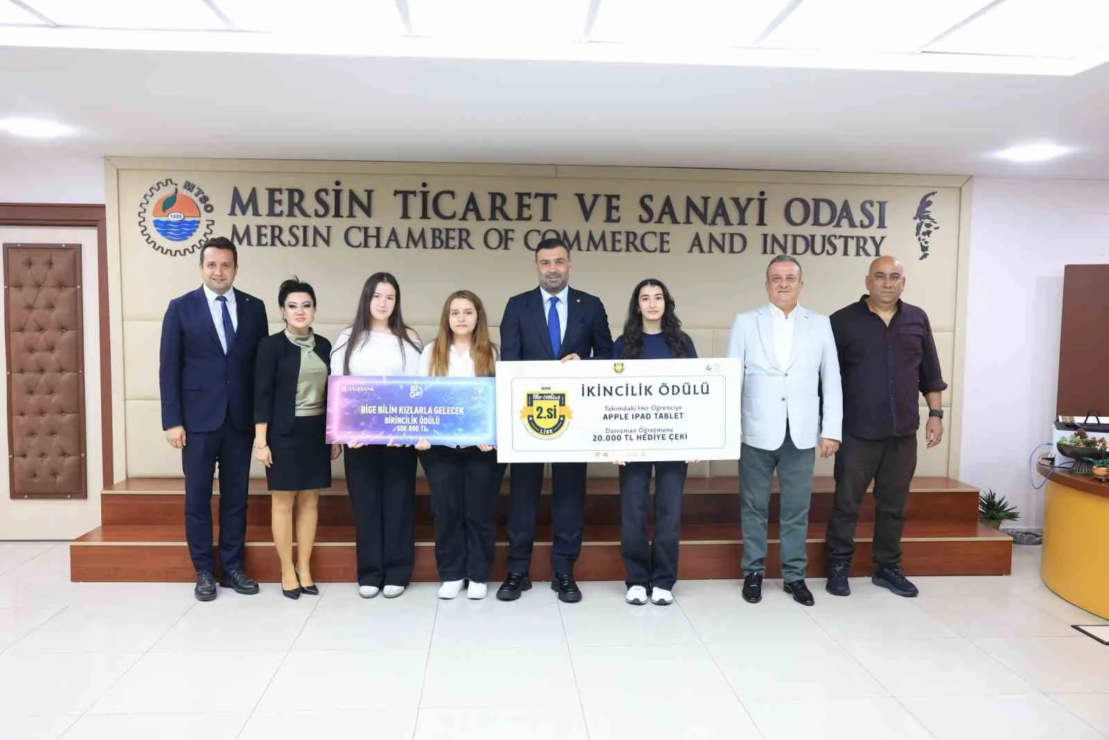 MTSO’dan Türkiye birincisi Moonlight ekibine destek