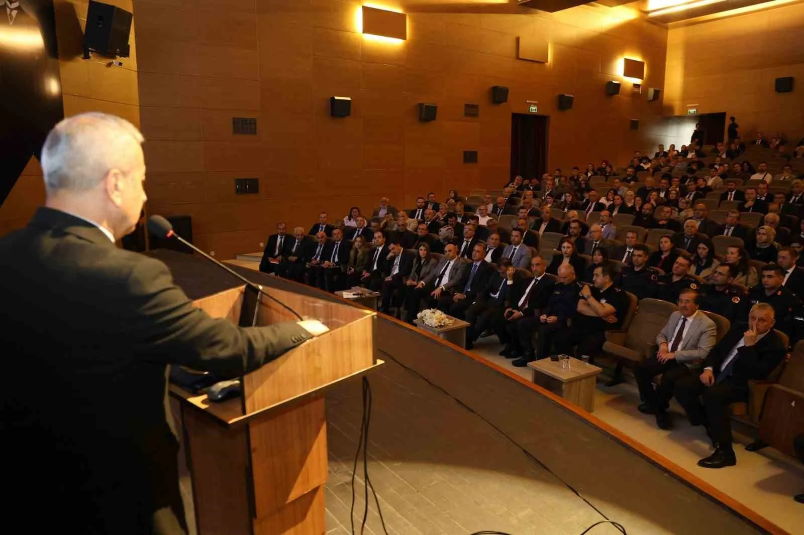 Karabük’te Okul Güvenliği Bilgilendirme Toplantısı gerçekleştirildi