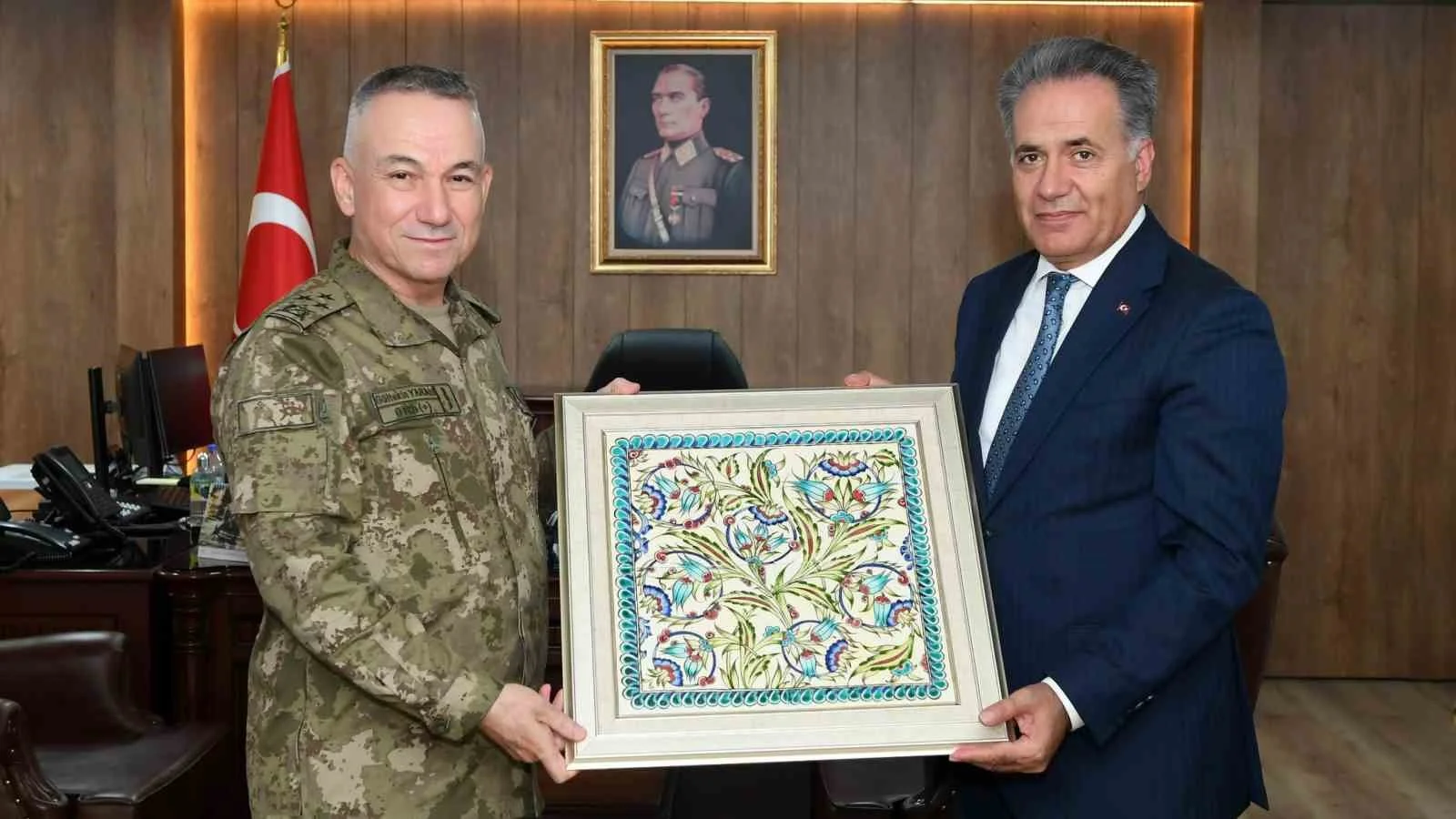 Rektör Akpolat’tan 2.Ordu Komutanı Gültekin Yaralı’ya ziyaret