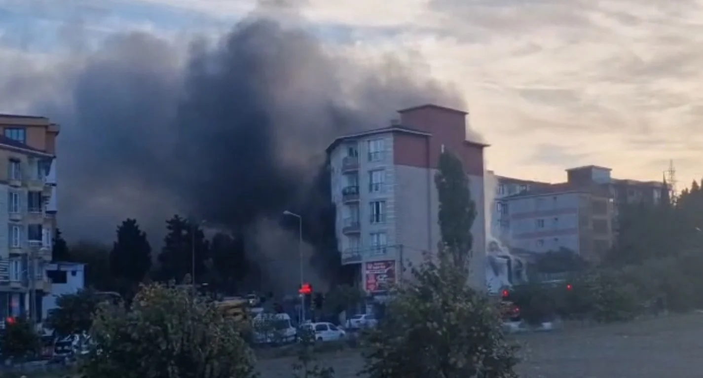 Arnavutköy’de restorandaki yangın korkuttu