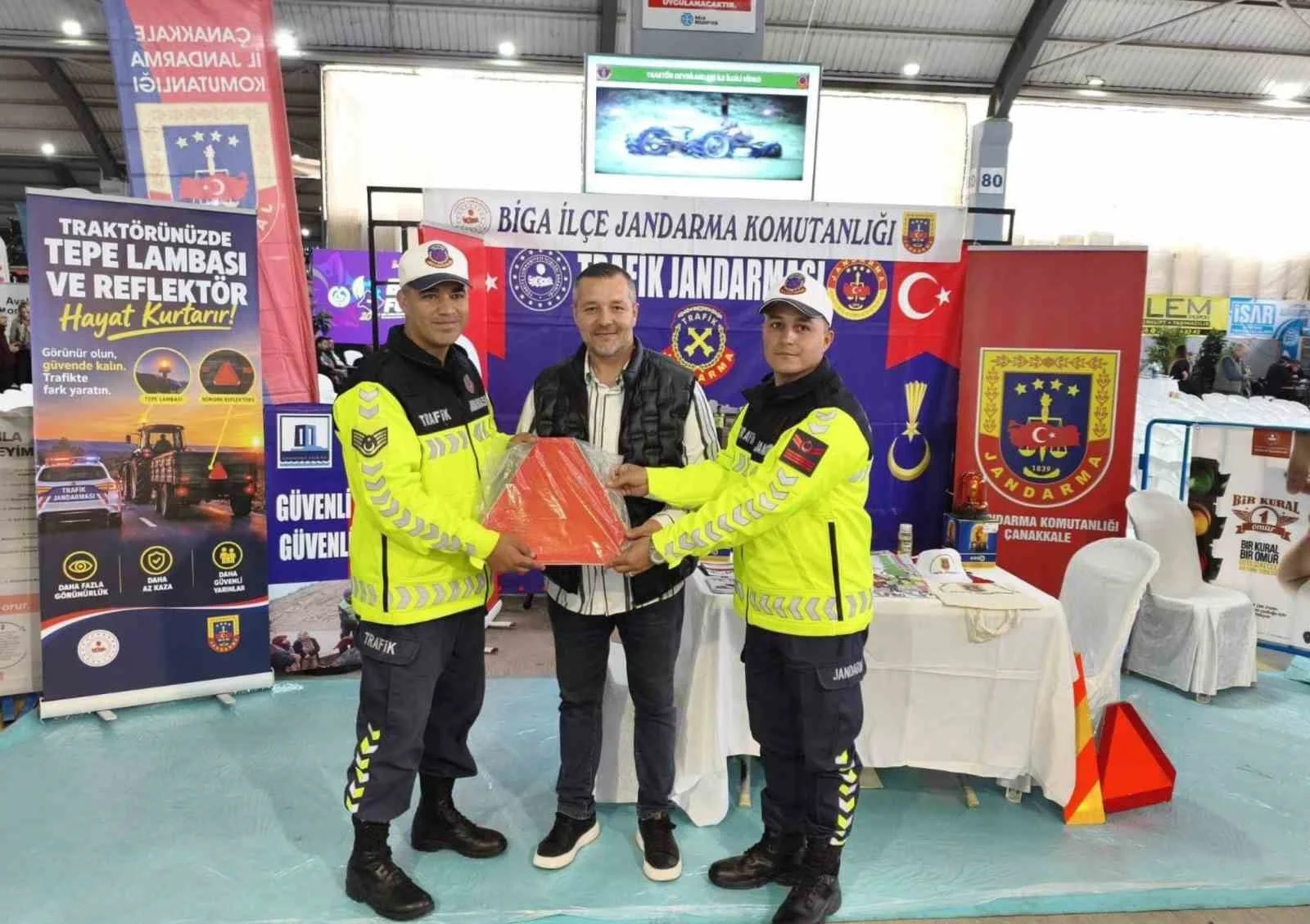 Biga fuarında jandarma tanıtımı