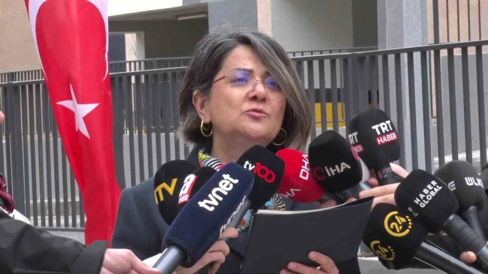 Maltepe’de çöken Kardeşler Apartmanı’nın hak sahiplerine yeni konutları teslim edilmeye başlandı