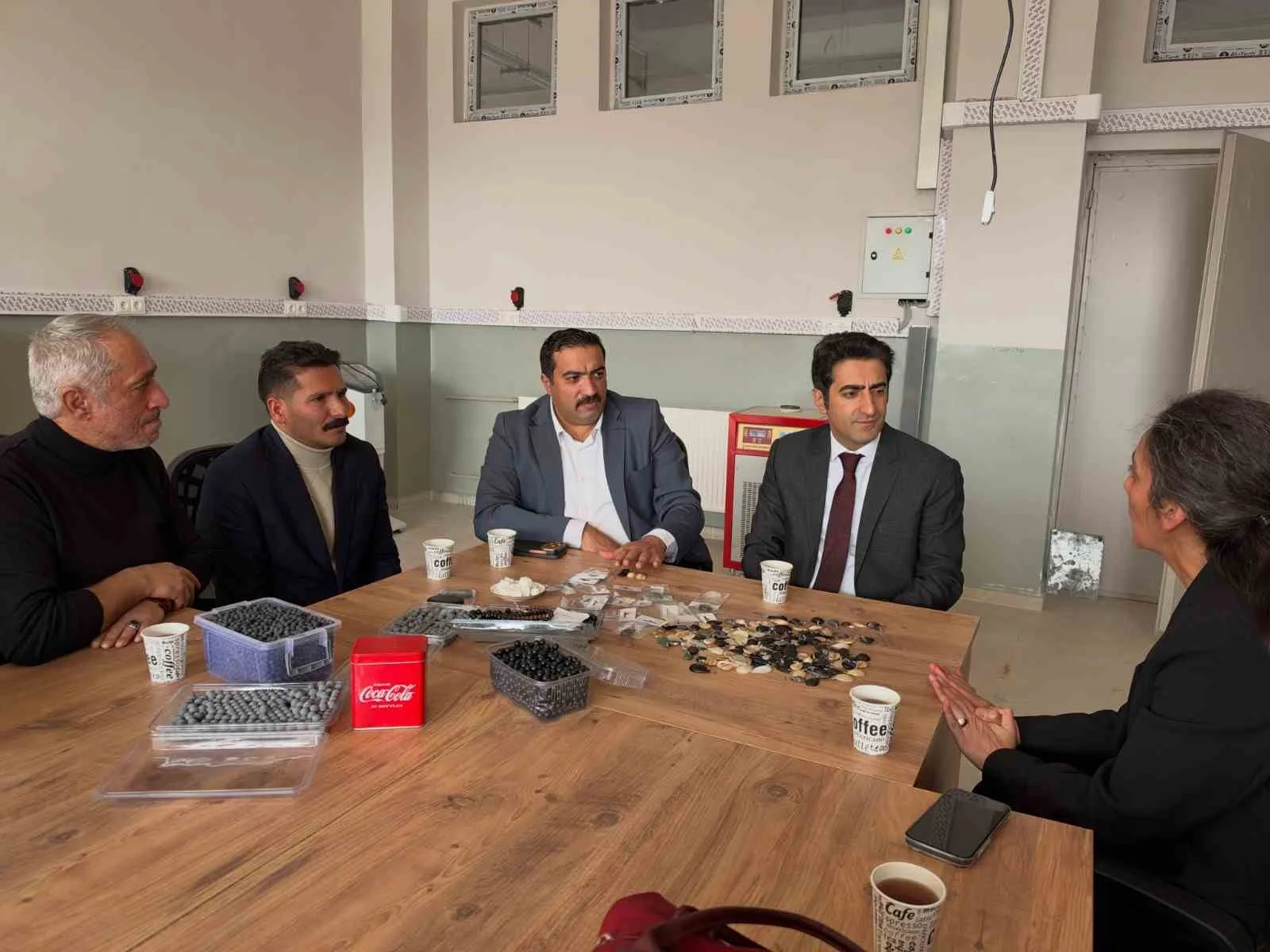 Sarıkamış’ın obsidyeni kadın ellerinde sanata dönüşüyor