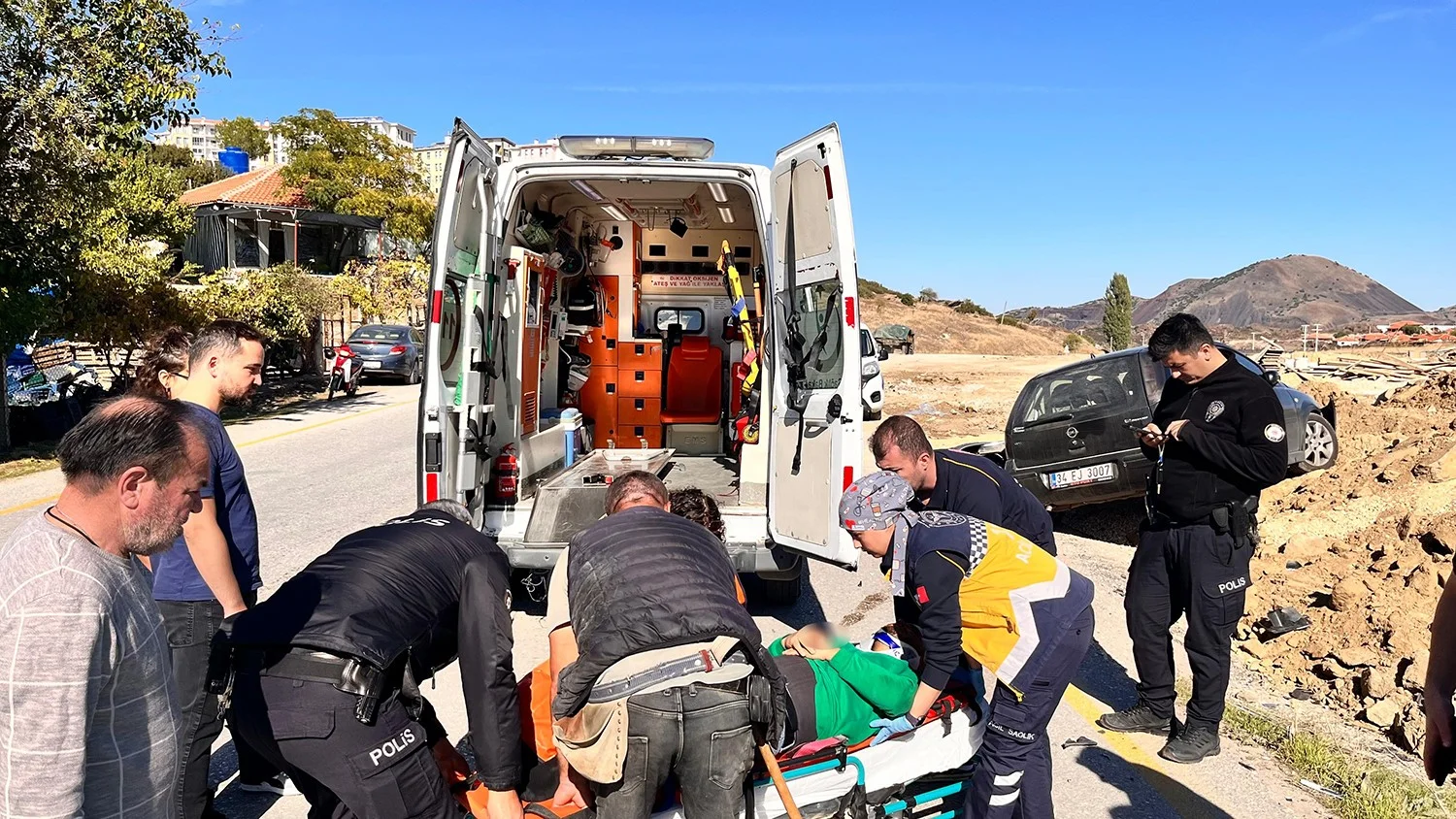Kula’da otomobil ile motosiklet çarpıştı: 1 ağır yaralı