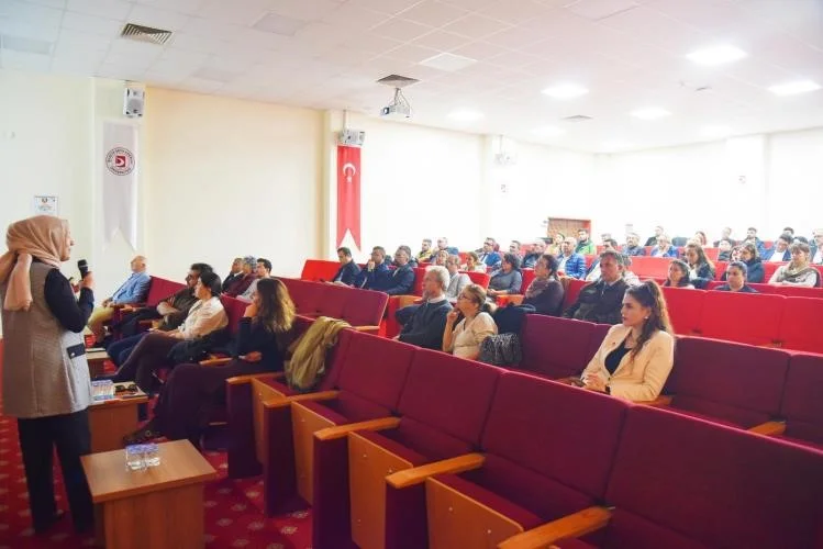 BŞEÜ’de birim kalite komisyonlarına eğitim verildi