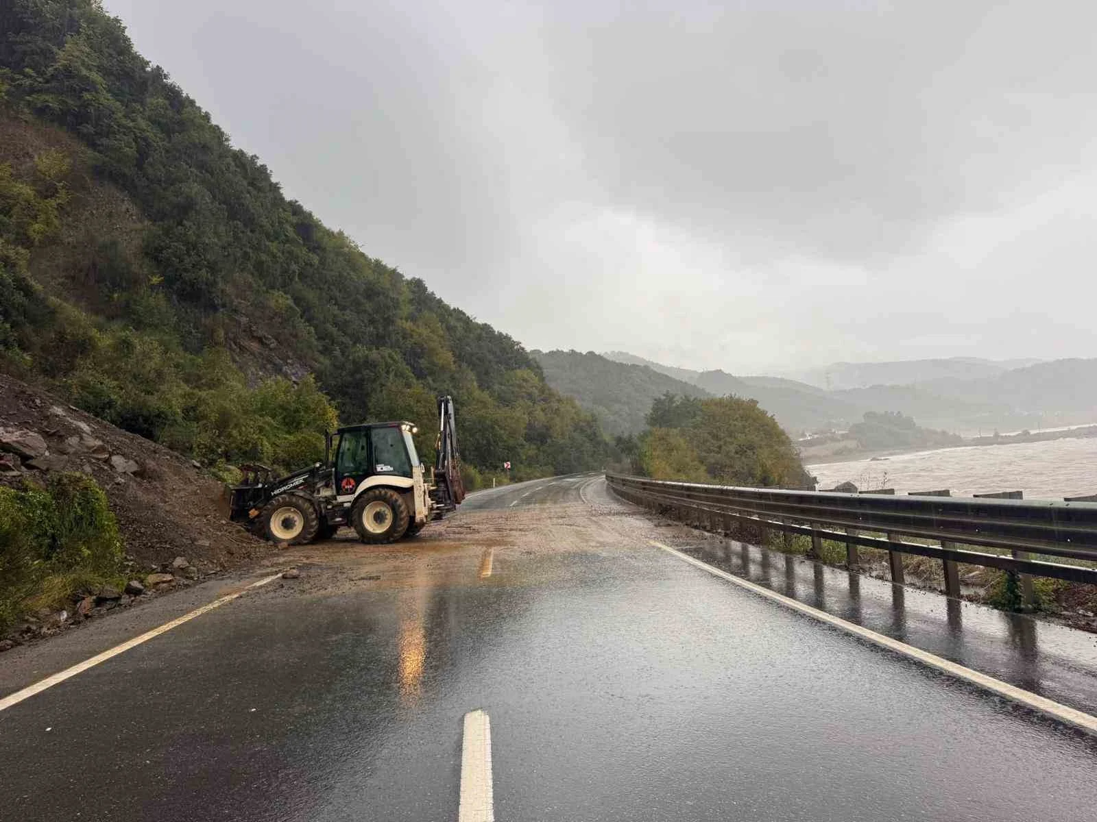 Zonguldak’ta sağanak alarmı: 94 ihbara bin 53 personelle müdahale