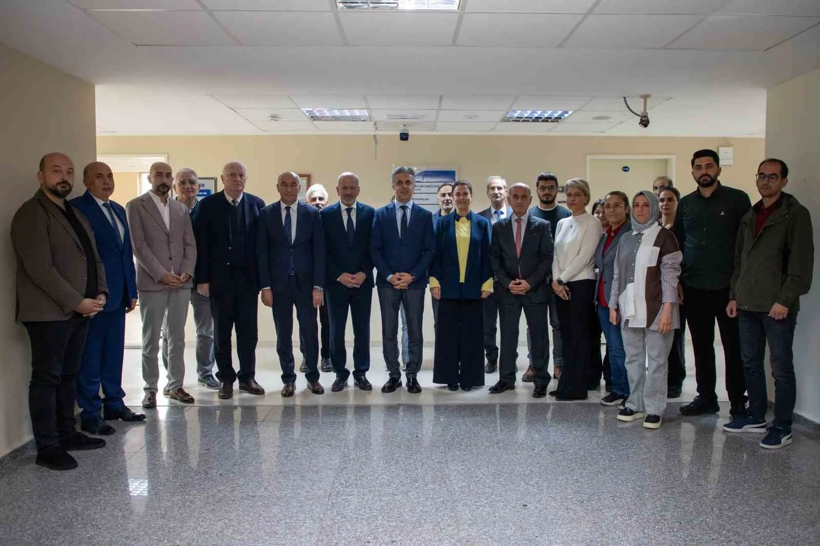 EBYÜ Güzel Sanatlar Fakültesinin yeni dekanı Abdulkadir Gül oldu