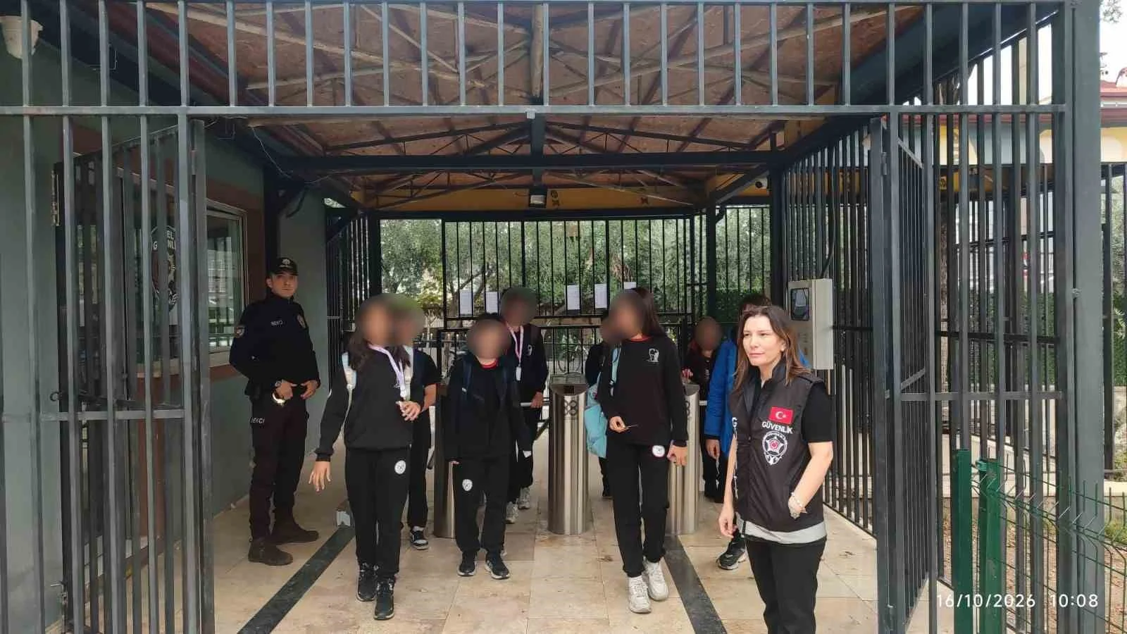 Denizli’de okullarda dedektörlü güvenlik seferberliği