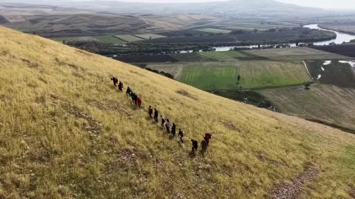 Muş’ta tarihi ve doğal güzelliklere dikkat çekmek için yürüdüler