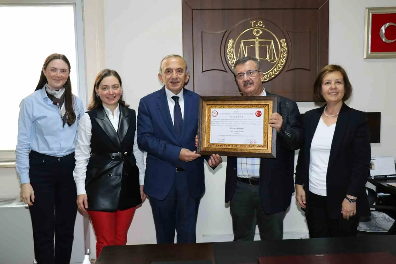 Manisa TSO Başkanı Mehmet Yılmaz mazbatasını aldı