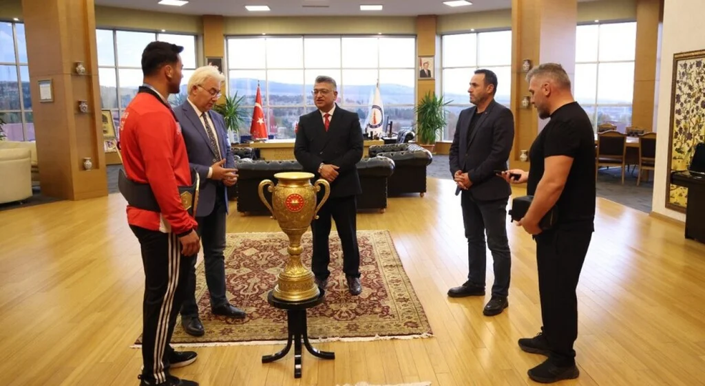 DPÜ’lü Melih Özdemir Cumhurbaşkanlığı Kupası’nda şampiyon oldu