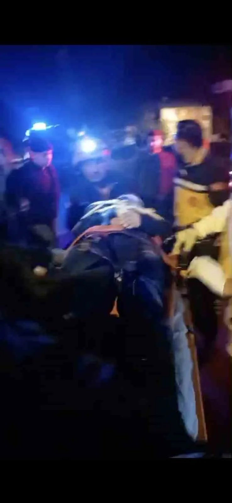 Muş’ta pikap bahçe duvarına çarptı: 6 yaralı